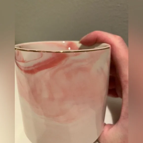 Best F❤️cking Friend Ever mug pink and white marbled Gold writing and trim - Picture 3 of 9